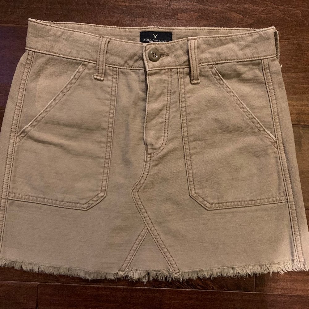American Eagle Outfitters Women's Khaki Fringe Mini Skirt Size 0